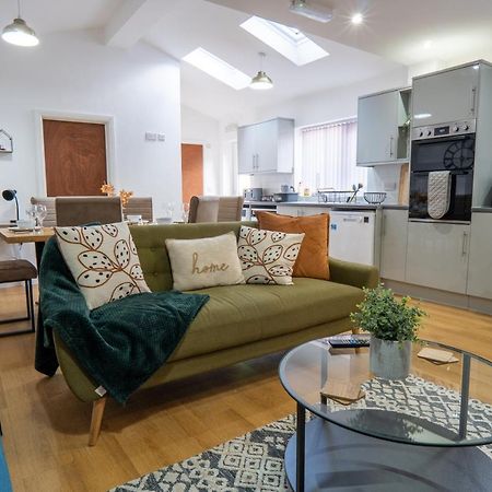 Heartland House, 7 Spacious Bedrooms Sleeps 4 Plus, Near Nec, Jlr,Bhx เบอร์มิงแฮม ภายนอก รูปภาพ