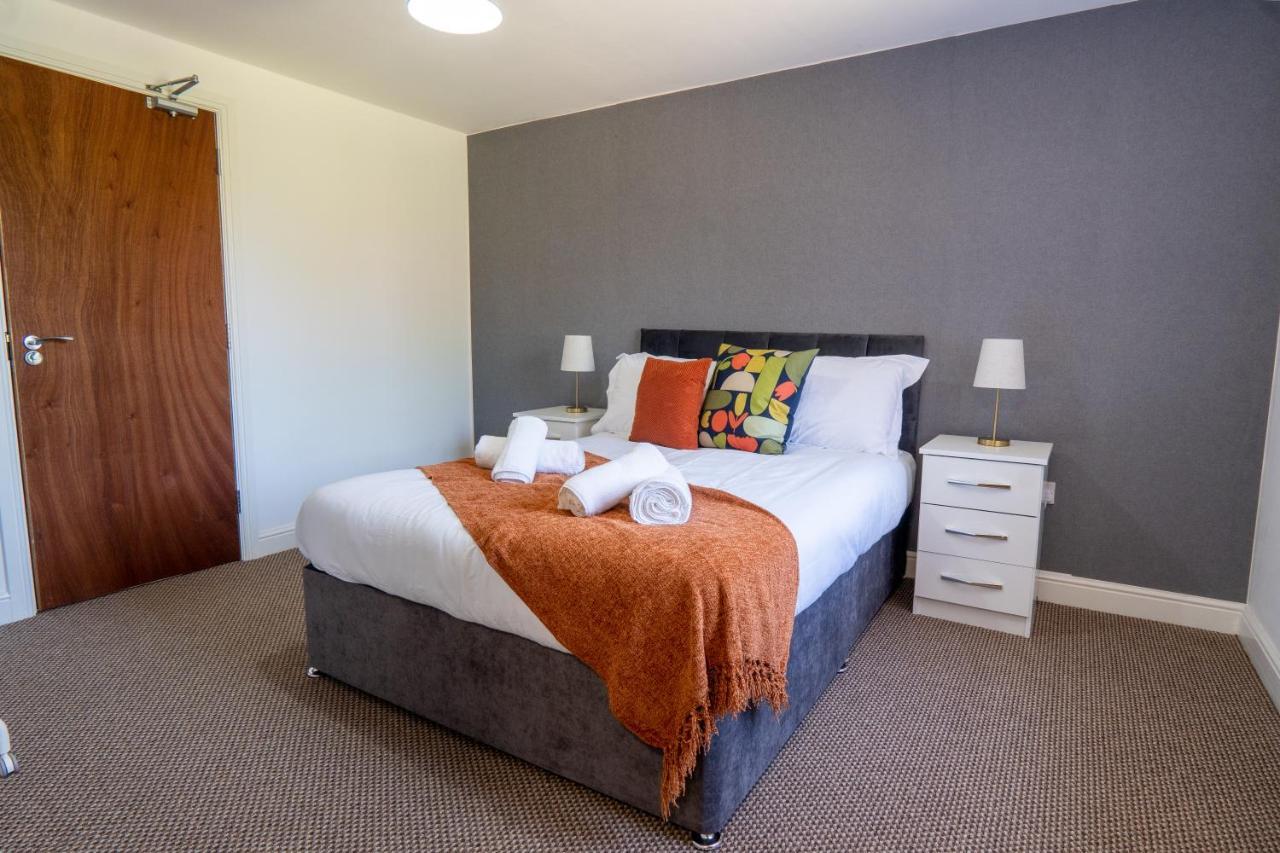 Heartland House, 7 Spacious Bedrooms Sleeps 4 Plus, Near Nec, Jlr,Bhx เบอร์มิงแฮม ภายนอก รูปภาพ