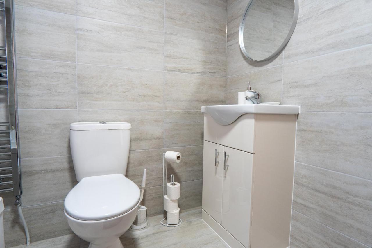 Heartland House, 7 Spacious Bedrooms Sleeps 4 Plus, Near Nec, Jlr,Bhx เบอร์มิงแฮม ภายนอก รูปภาพ