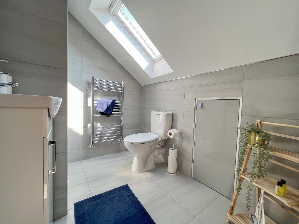 Heartland House, 7 Spacious Bedrooms Sleeps 4 Plus, Near Nec, Jlr,Bhx เบอร์มิงแฮม ภายนอก รูปภาพ